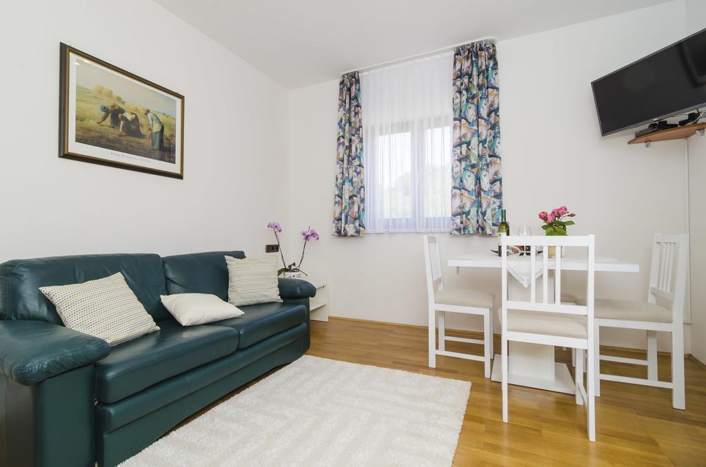 Okuklje Apartment Nadine מראה חיצוני תמונה