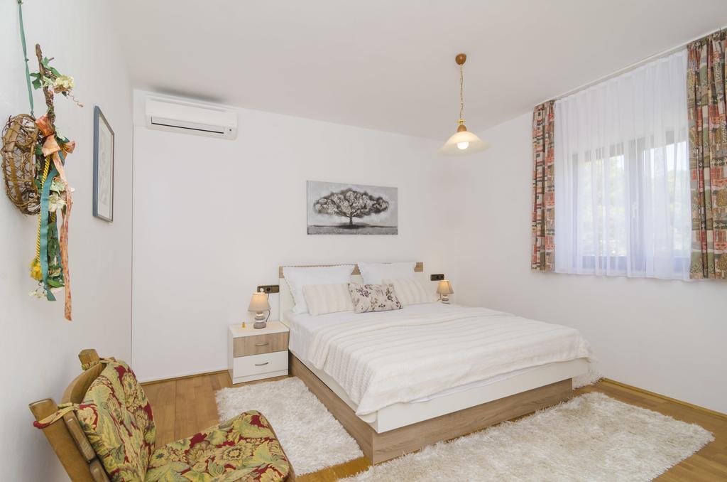 Okuklje Apartment Nadine מראה חיצוני תמונה